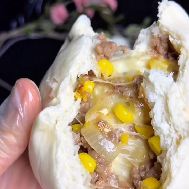 bánh bao bò ngô phô mai kéo sợi