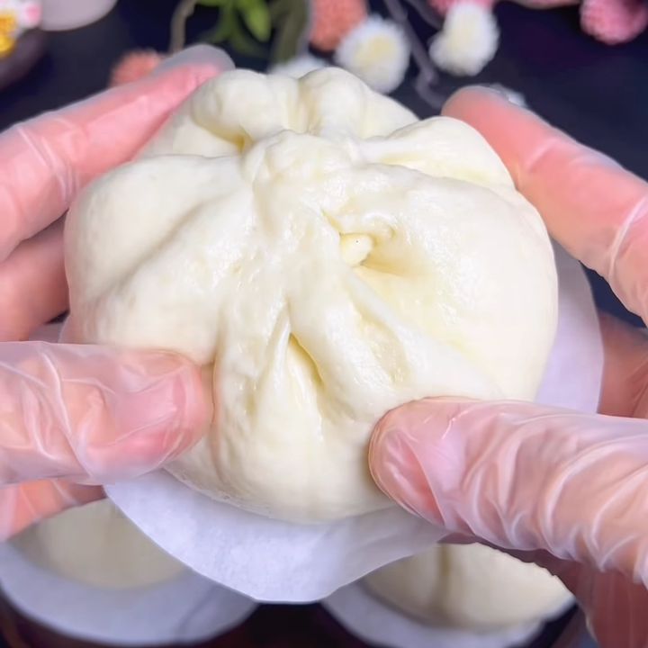 bánh bao gà nấm phô mai bẻ đôi