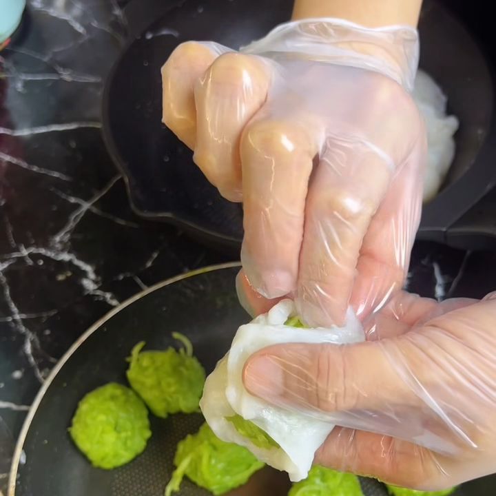 bọc nh&acirc;n cốm dừa
