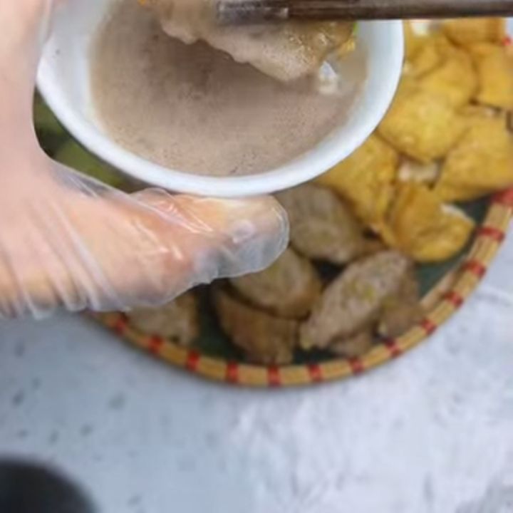 Chả cốm chấm mắm tôm