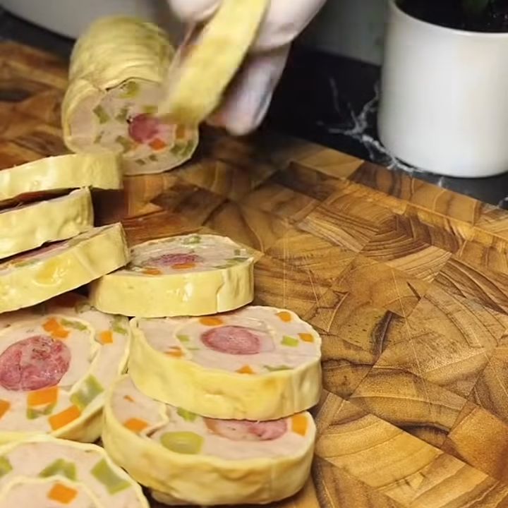 Chả giò hoa cắt khoanh
