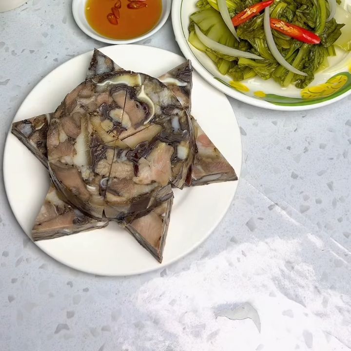 Gi&ograve; x&agrave;o lưỡi heo nhiều nạc