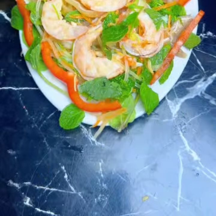 Gỏi đu đủ t&ocirc;m thịt