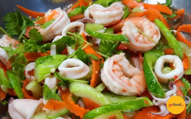 Gỏi hải sản chua ngọt &ndash; Khai vị thanh m&aacute;t, k&iacute;ch th&iacute;ch vị gi&aacute;c