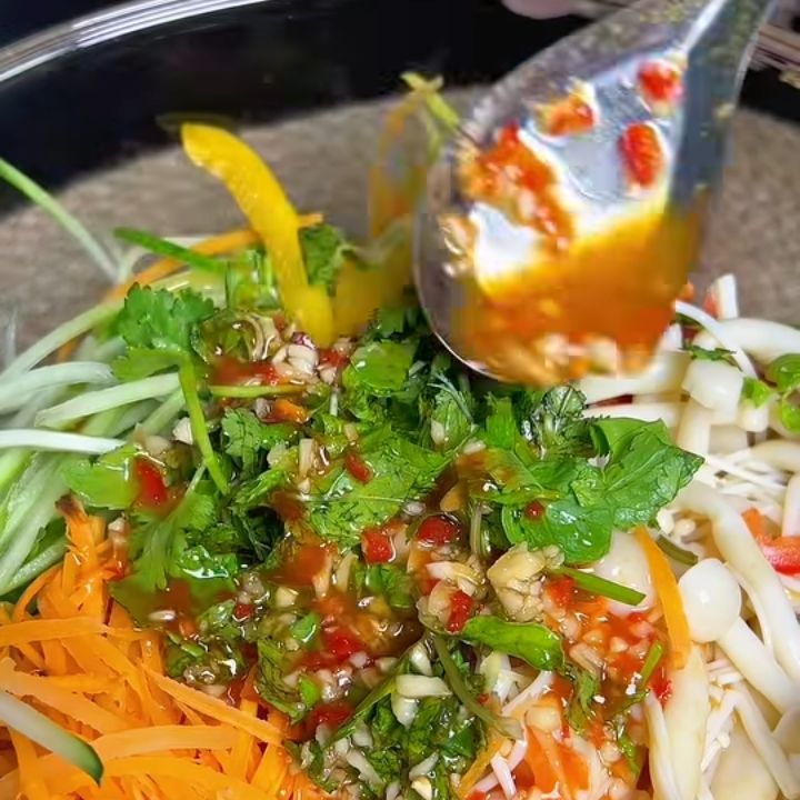 rưới nước trộn nộm