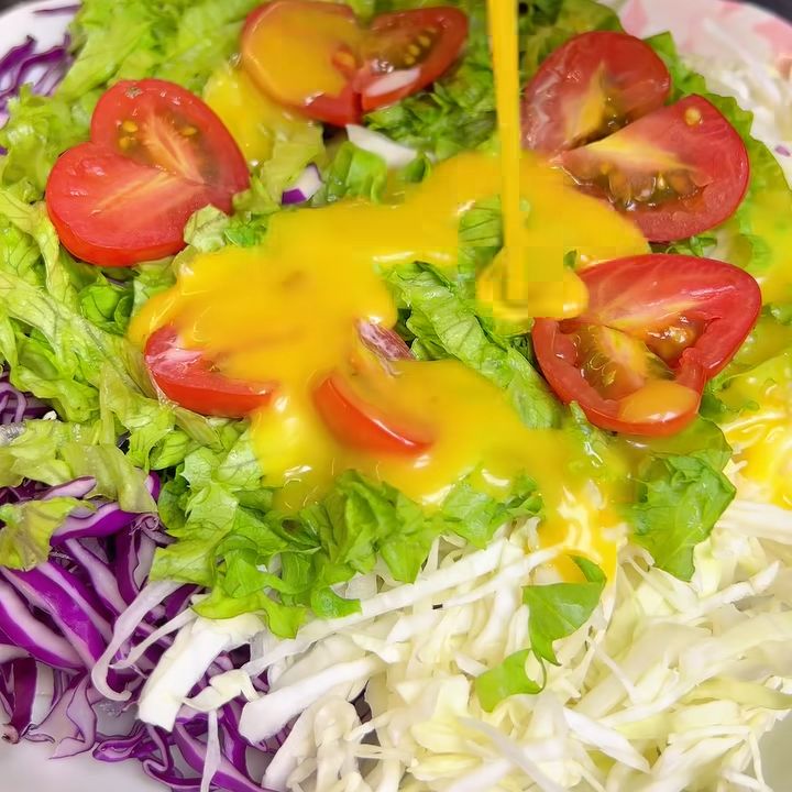 Sốt salad chanh leo mayonnaise rưới salad