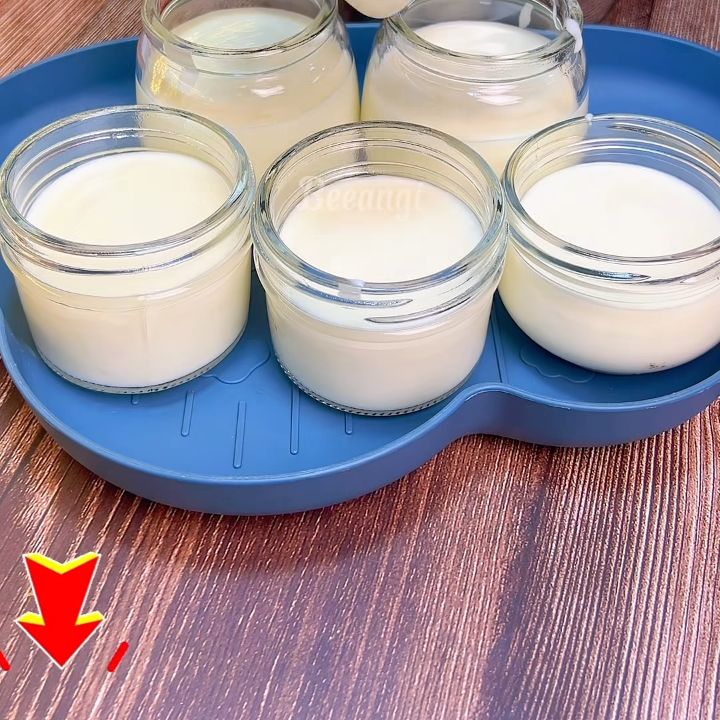 Sữa chua dẻo ủ cả nồi chia hũ