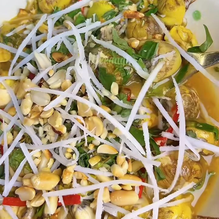 Trứng c&uacute;t lộn x&agrave;o me